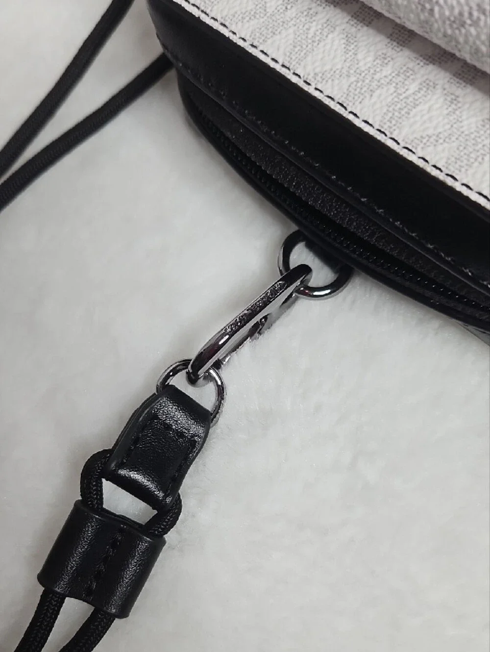 Michael Kors Micro Camera Bag With Landyard -Bright White